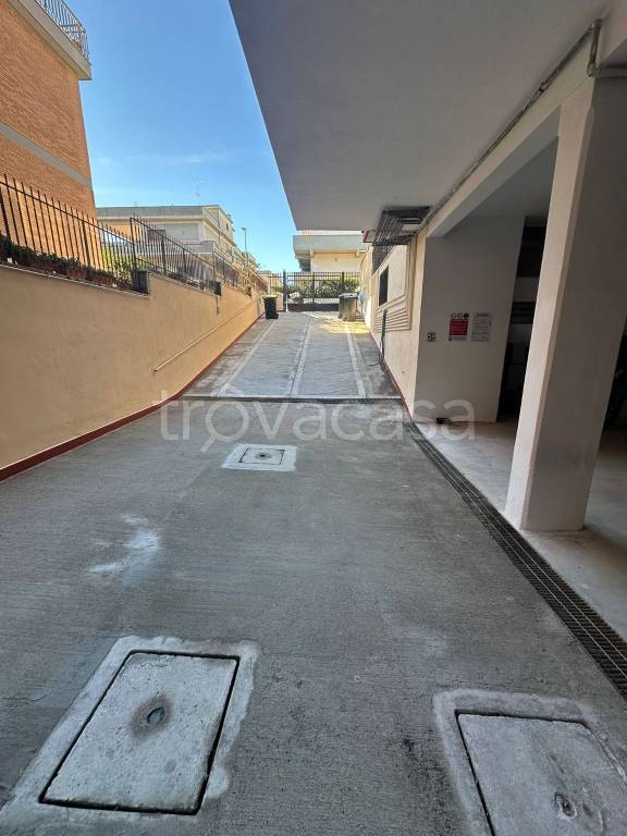 locale di sgombero in affitto ad Anzio in zona Mare