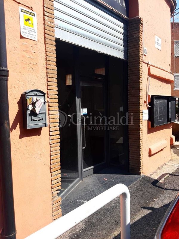 locale commerciale in affitto ad Anzio