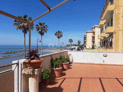 appartamento in affitto ad Anzio in zona Mare