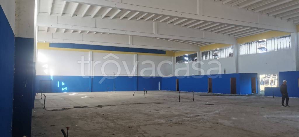 locale commerciale in affitto ad Anzio in zona Stazione
