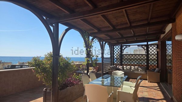 appartamento in affitto ad Anzio in zona Mare