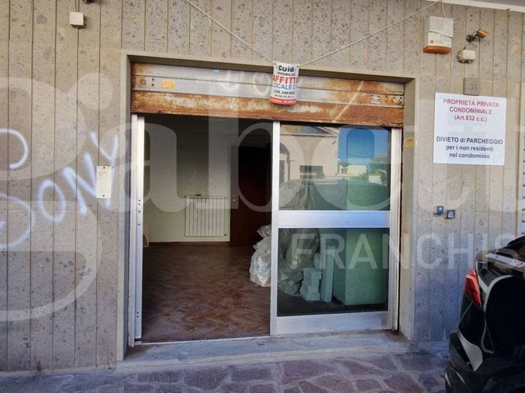 negozio in affitto ad Anzio in zona Mare