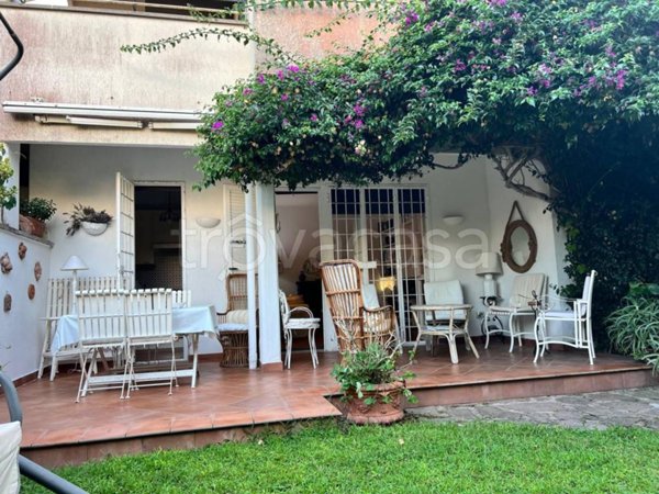 casa indipendente in affitto ad Anzio in zona Mare