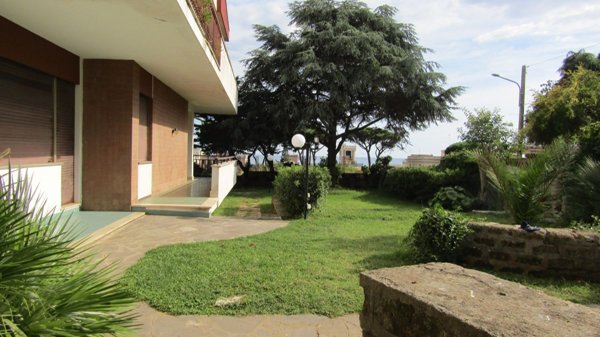 appartamento in affitto ad Anzio in zona Mare