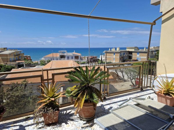 appartamento in affitto ad Anzio in zona Mare
