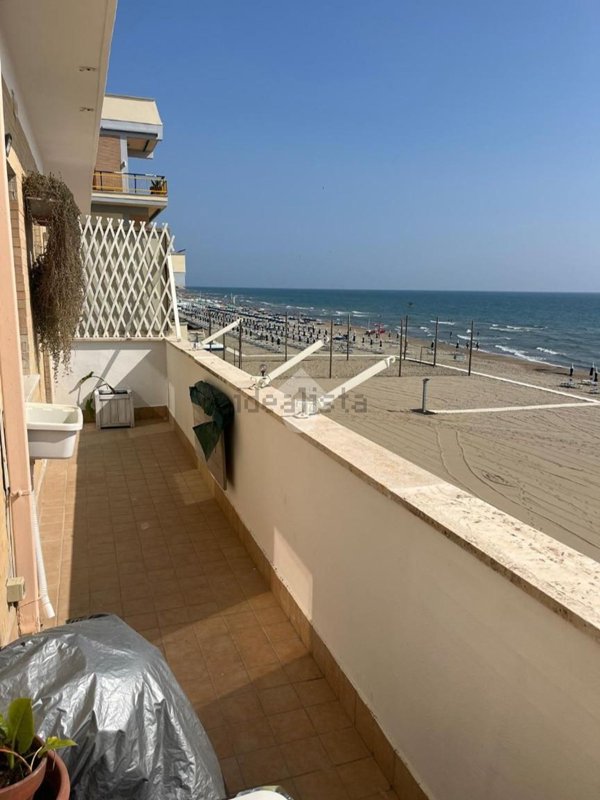 appartamento in affitto ad Anzio in zona Mare