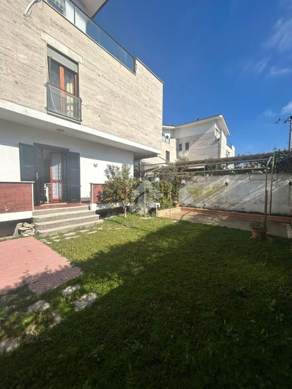 casa indipendente in affitto ad Anzio in zona Mare