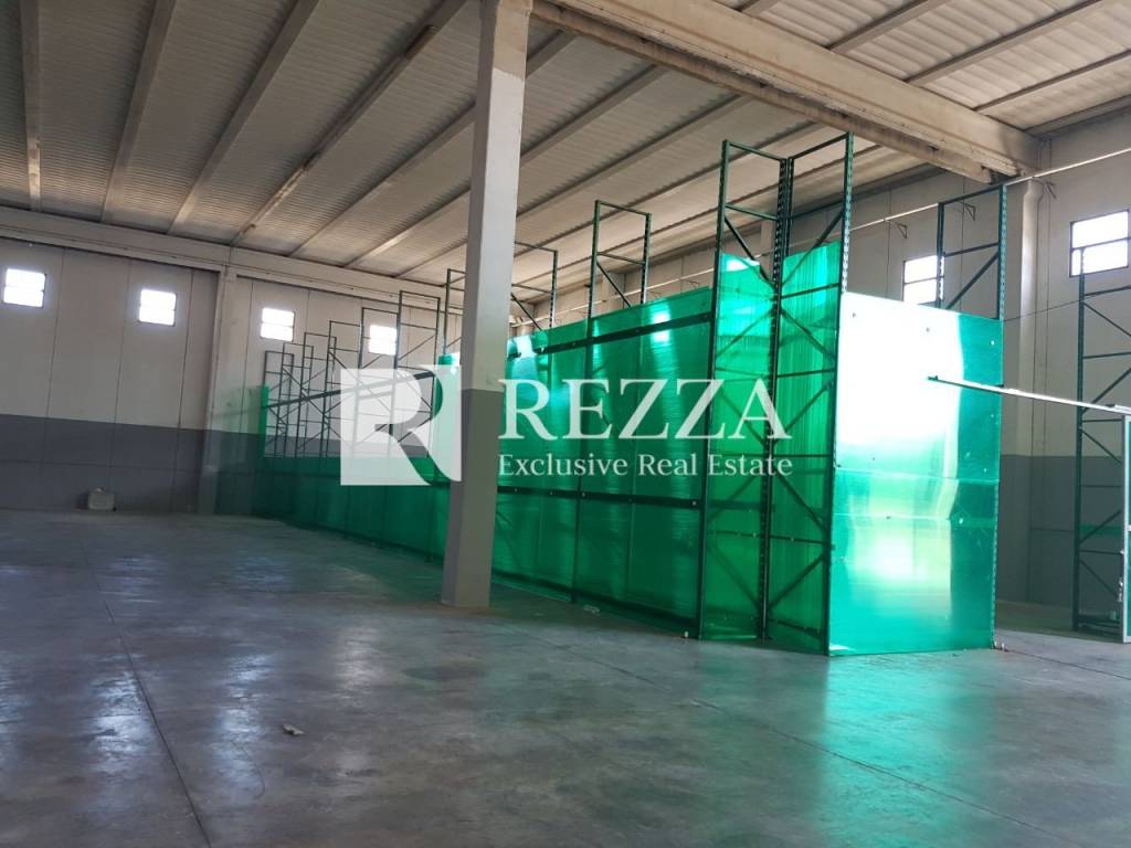 locale commerciale in affitto ad Anzio in zona Stazione