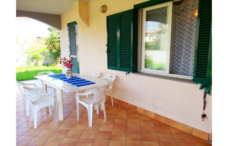 casa indipendente in affitto ad Anzio in zona Villa Claudia