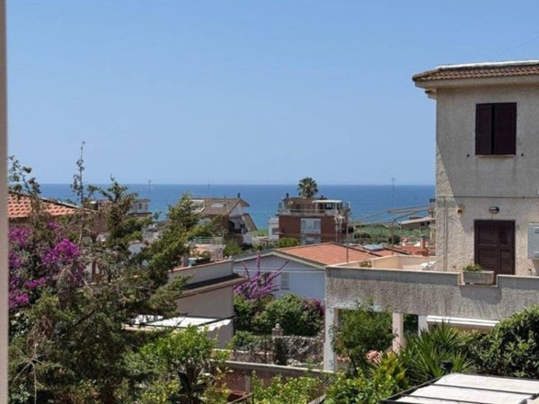 casa indipendente in affitto ad Anzio in zona Marechiaro