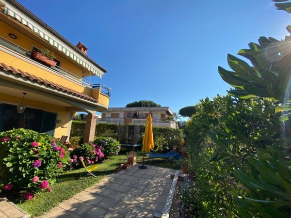 casa indipendente in affitto ad Anzio in zona Mare