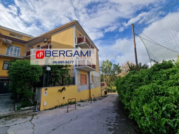 appartamento in affitto ad Anzio in zona Mare