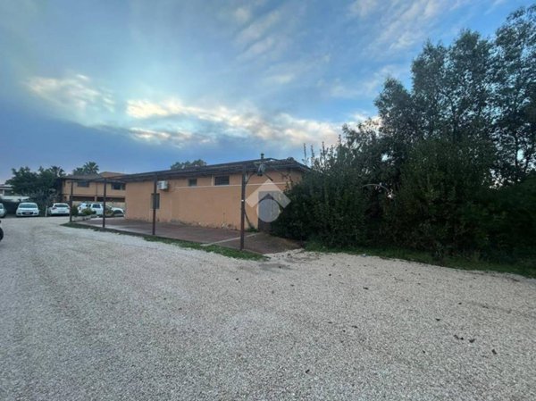 negozio in affitto ad Anzio