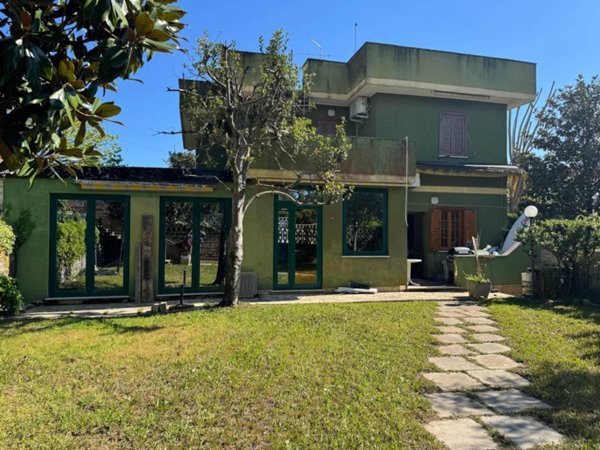 casa indipendente in affitto ad Anzio in zona Villa Claudia