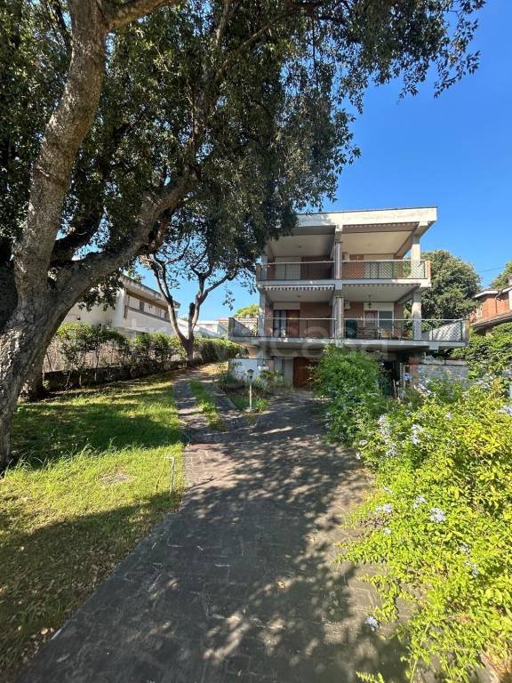 casa indipendente in affitto ad Anzio in zona Mare