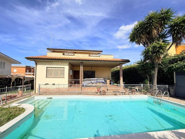 casa indipendente in affitto ad Anzio in zona Lido dei Pini