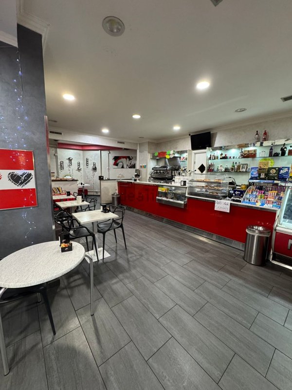 negozio in affitto ad Anzio