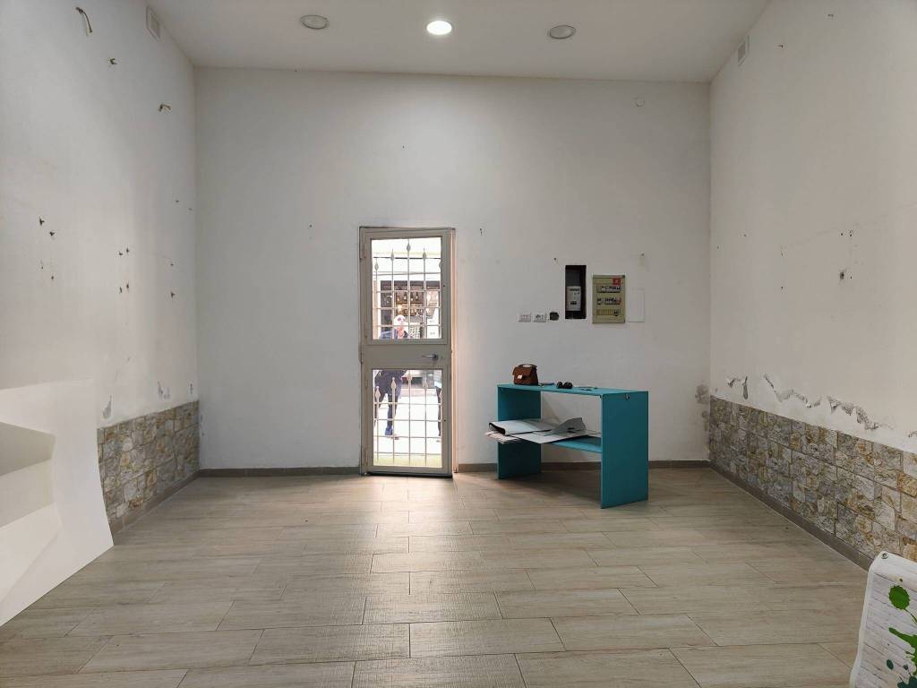 negozio in affitto ad Anzio