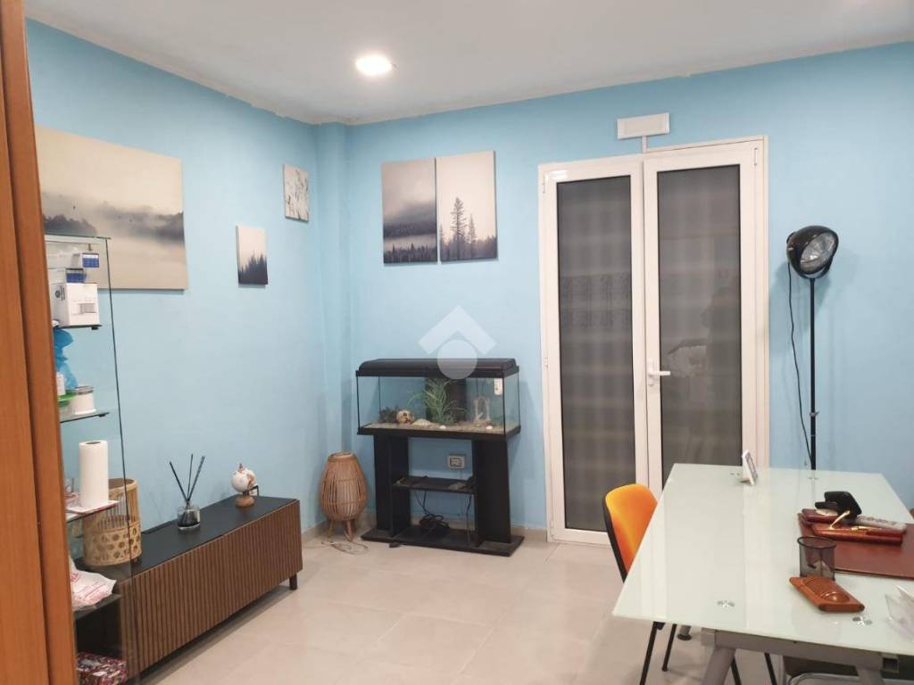 ufficio in affitto ad Anzio in zona Mare