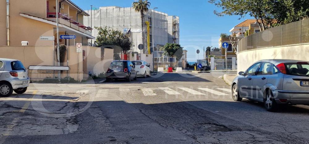 negozio in affitto ad Anzio in zona Mare