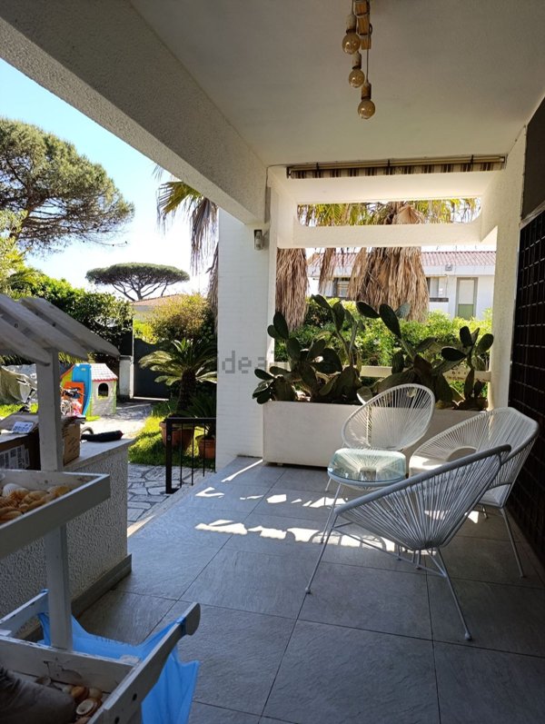 casa indipendente in affitto ad Anzio in zona Villa Claudia