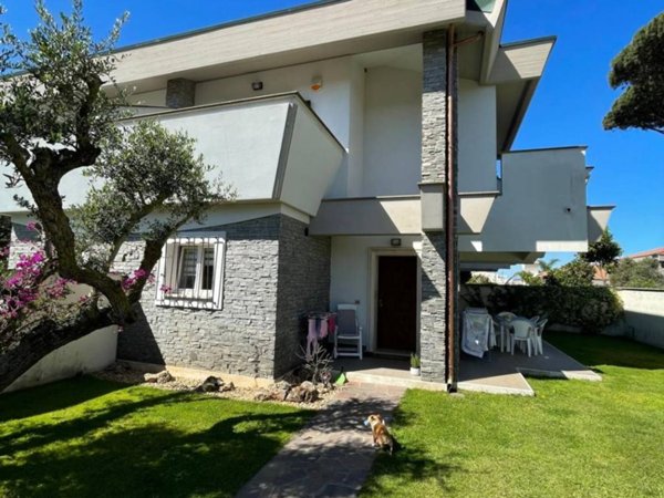 casa indipendente in affitto ad Anzio in zona Mare
