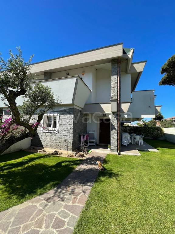 casa indipendente in affitto ad Anzio