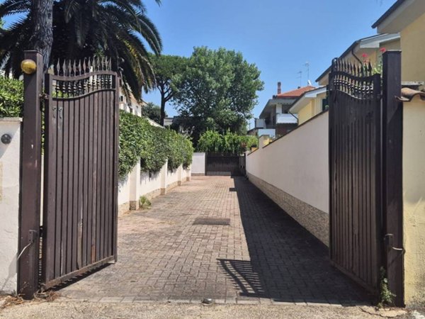 appartamento in affitto ad Anzio in zona Stazione