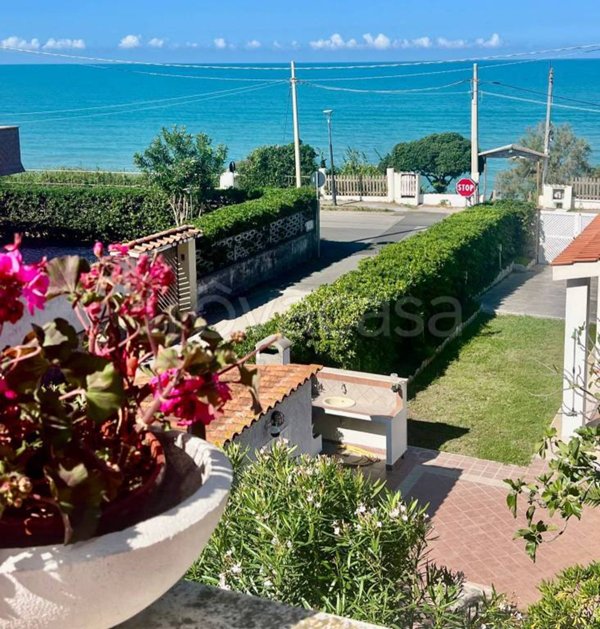 appartamento in affitto ad Anzio in zona Mare