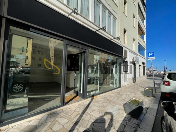 negozio in affitto ad Anzio