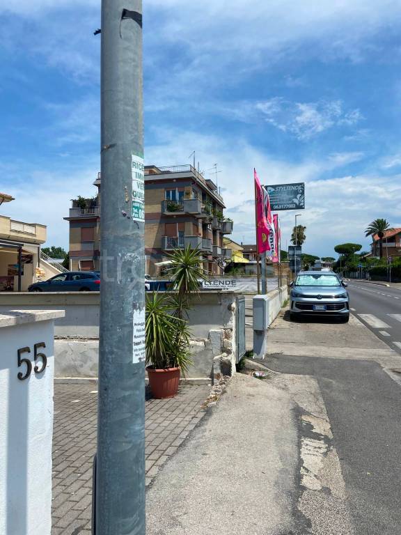negozio in affitto ad Anzio