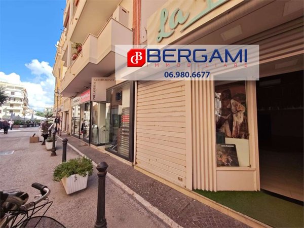 negozio in affitto ad Anzio