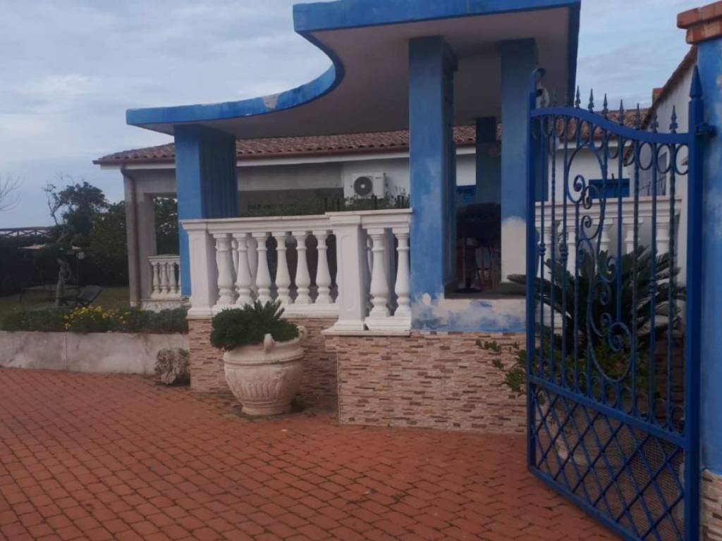casa indipendente in affitto ad Anzio in zona Mare