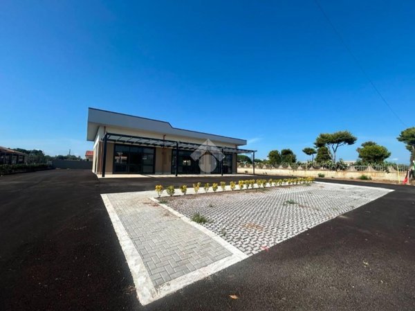 locale commerciale in affitto ad Anzio