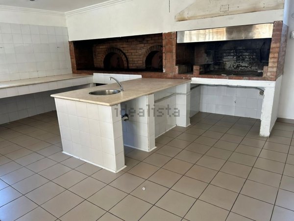 locale commerciale in affitto ad Anzio in zona Villa Claudia