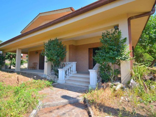 casa indipendente in affitto ad Ariccia