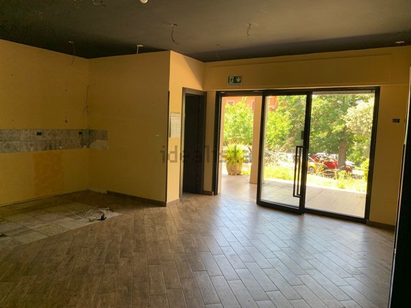 negozio in affitto ad Ariccia
