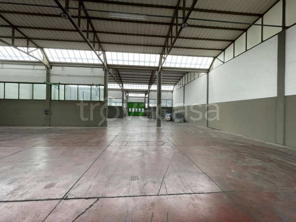 locale commerciale in affitto ad Ariccia