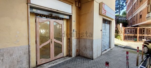 locale commerciale in affitto ad Ariccia