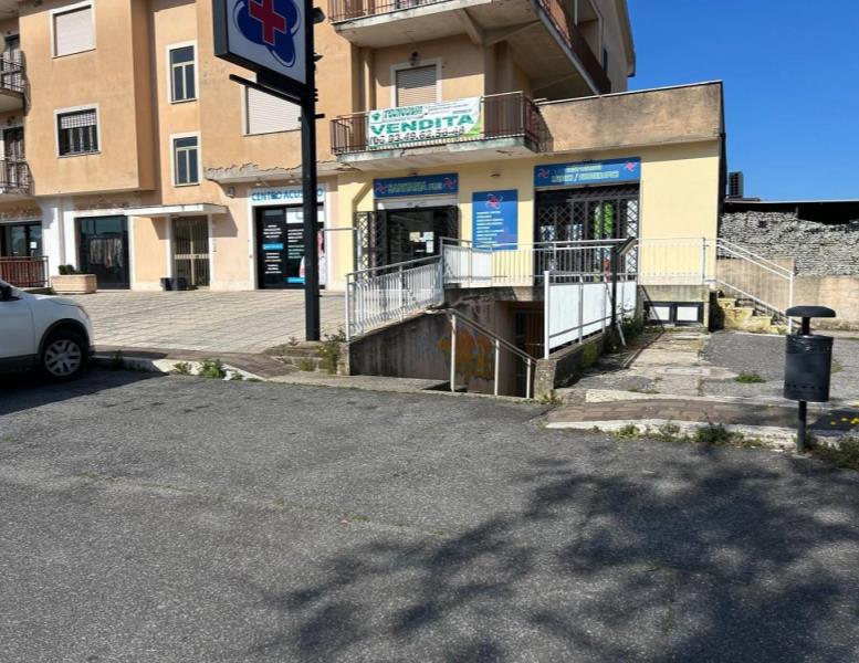 locale commerciale in affitto ad Ariccia