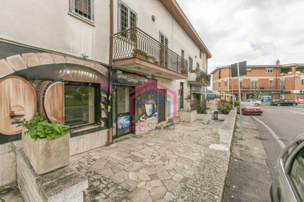 locale commerciale in affitto ad Ariccia