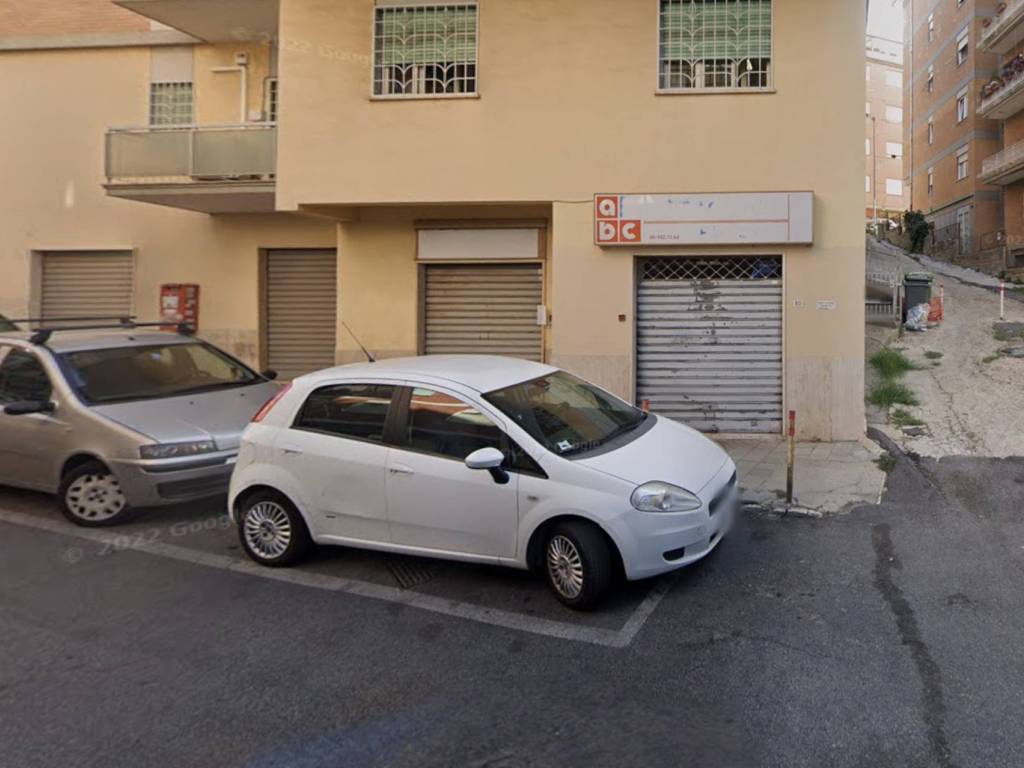 negozio in affitto ad Ariccia