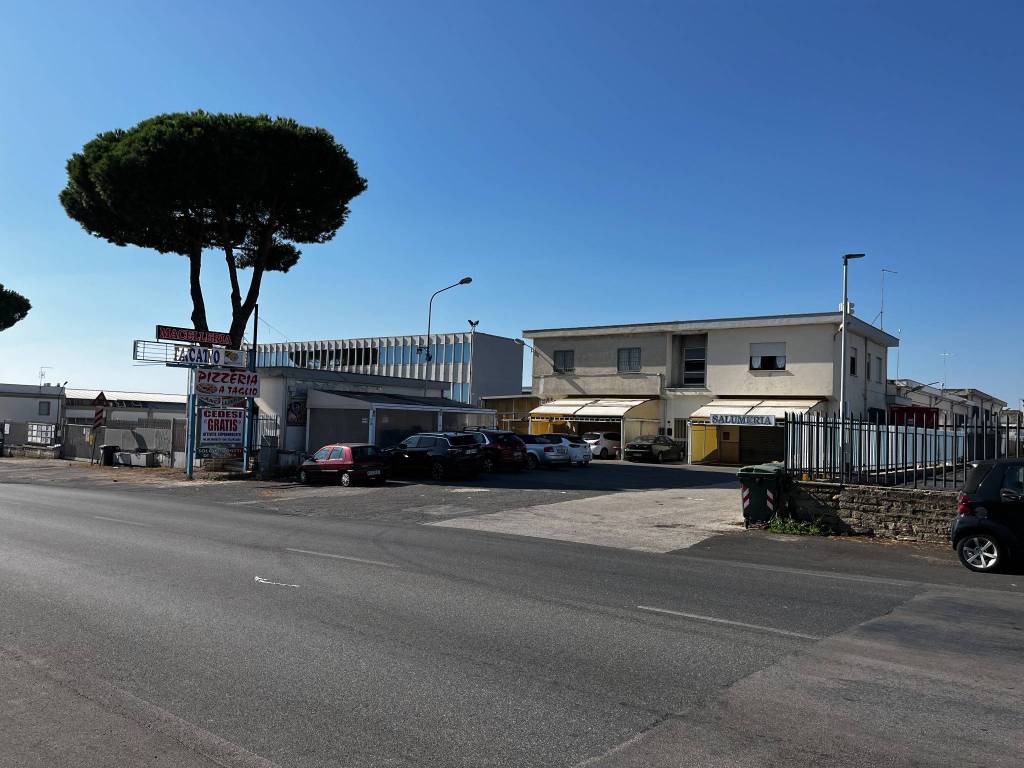 negozio in affitto ad Ariccia