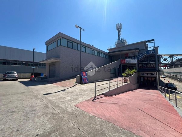 locale commerciale in affitto ad Ariccia