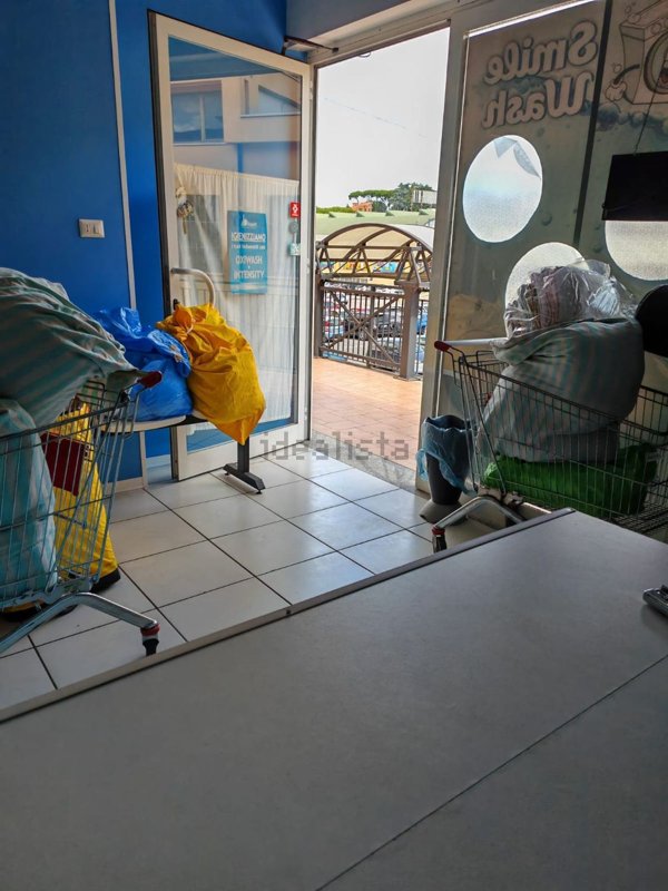 locale commerciale in affitto ad Ariccia