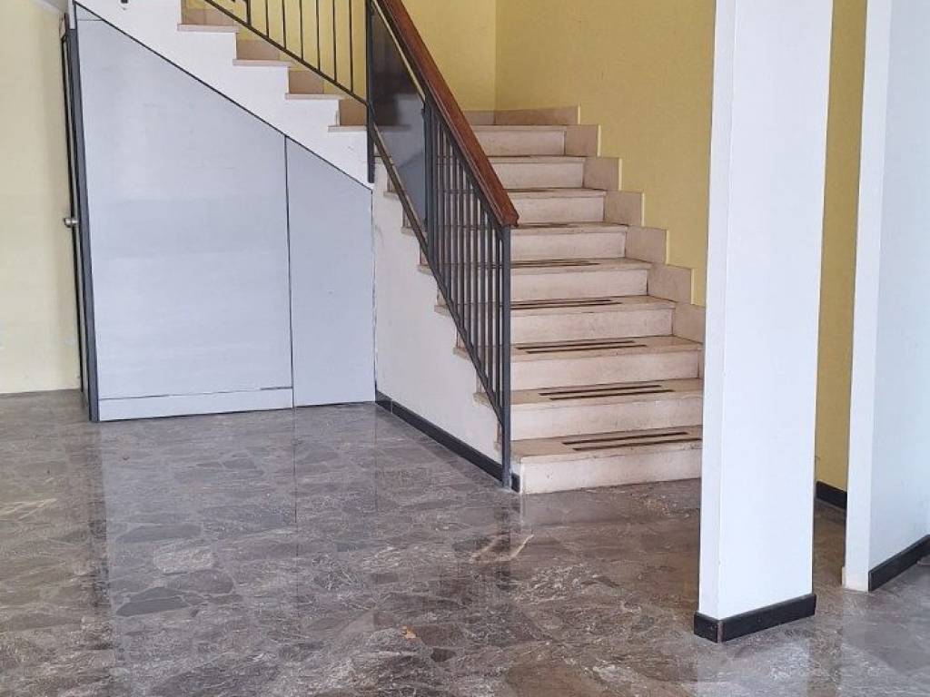 negozio in affitto ad Ariccia