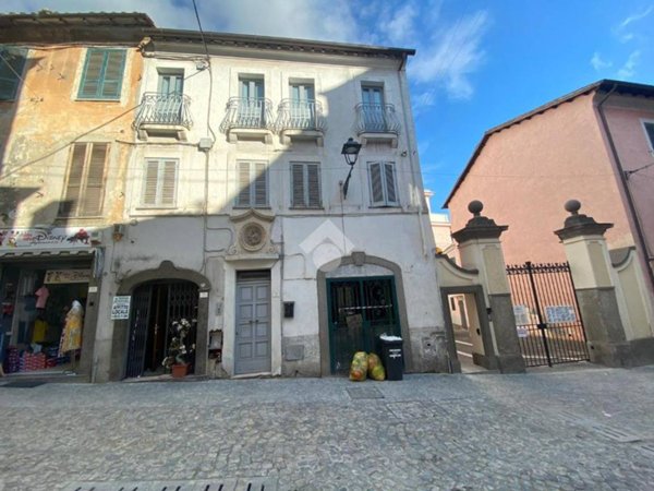 negozio in affitto ad Ariccia