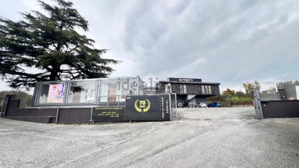 capannone in affitto ad Ariccia in zona Fontana di Papa