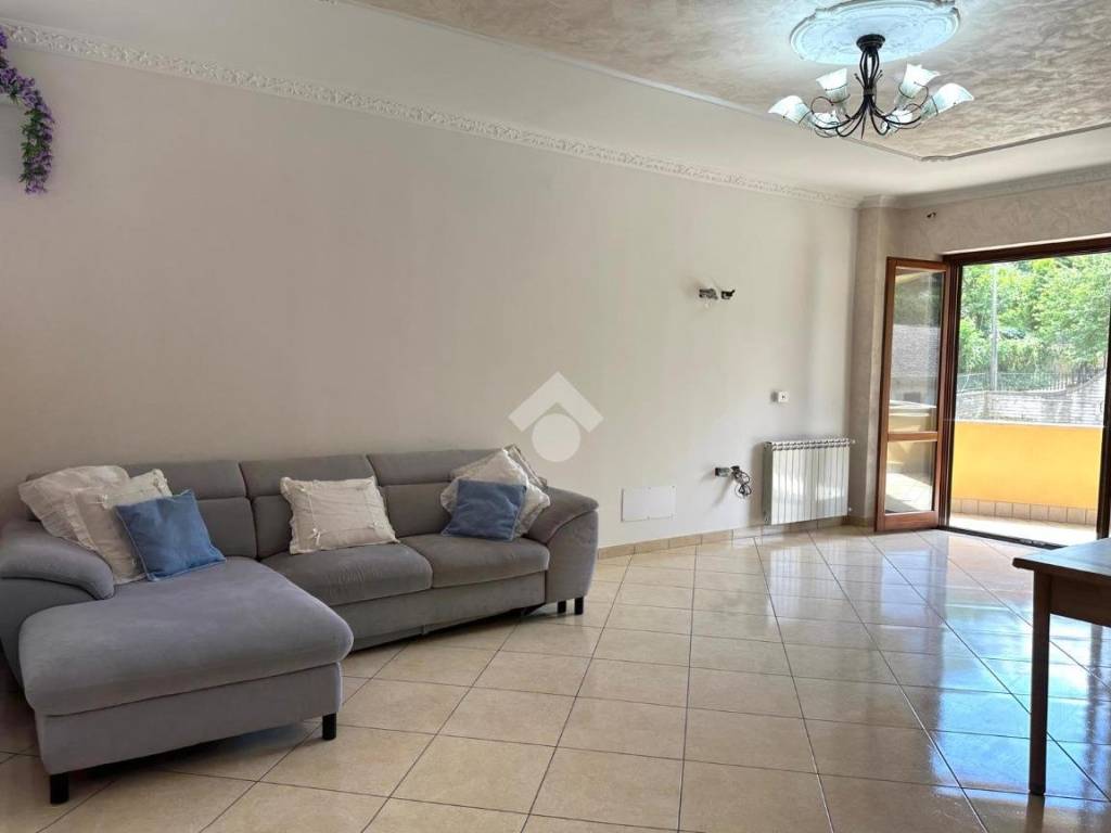 casa indipendente in affitto ad Artena in zona Maiotini
