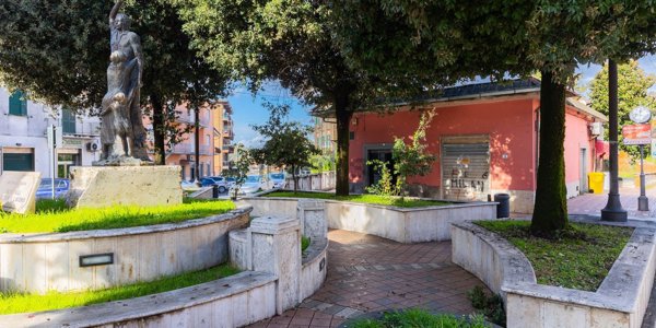 locale commerciale in affitto ad Artena